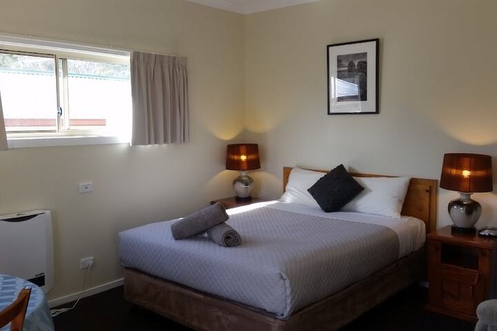 Room 13 of 53
