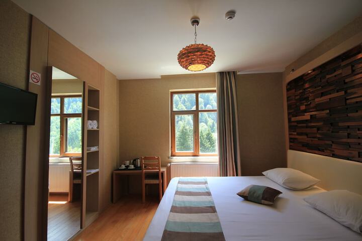 Room 17 of 35