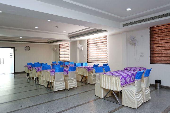 Ballroom/Hall 3 of 10