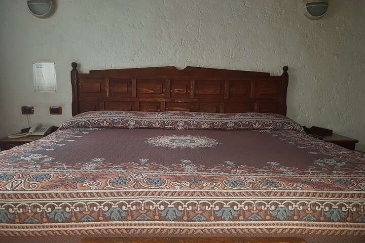Room 6 of 39