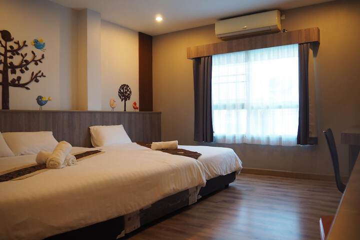 Room 34 of 65