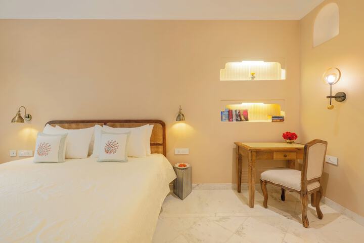 Room 7 of 67