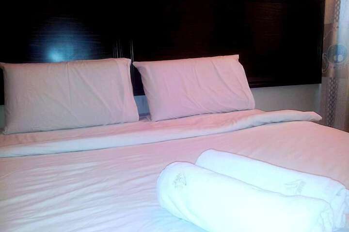Room 18 of 34