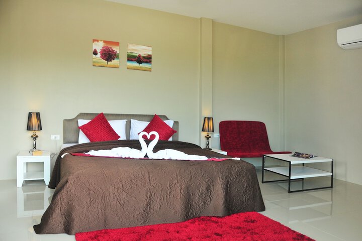 Room 4 of 92