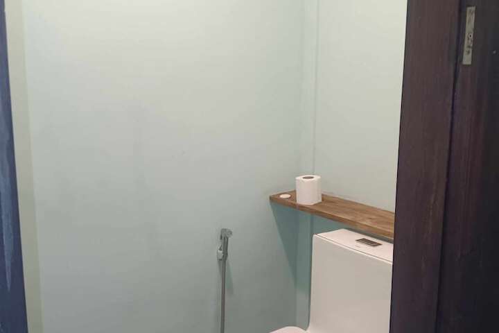 Room 9 of 20
