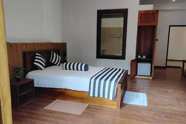 Room 20 of 108