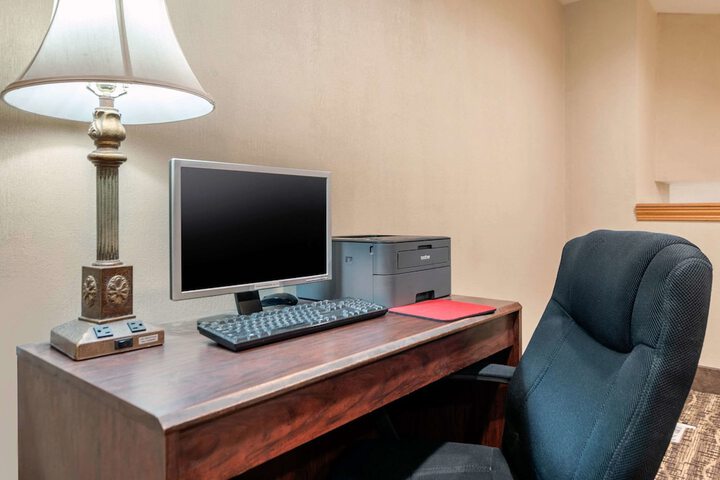 Business Center 47 of 50