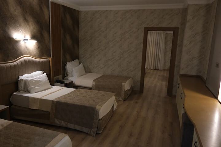 Room 13 of 46