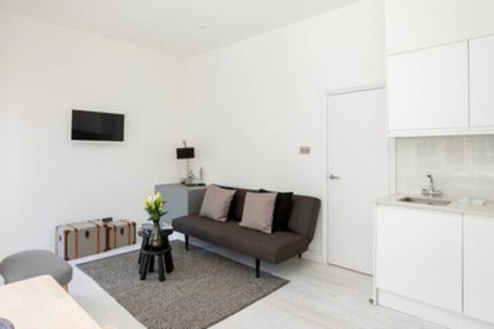 Room 12 of 44
