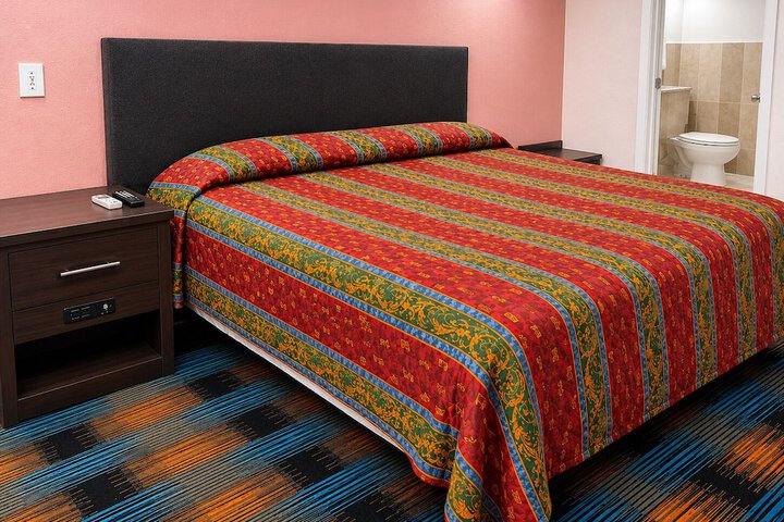Room 3 of 10