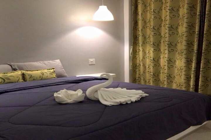 Room 2 of 11