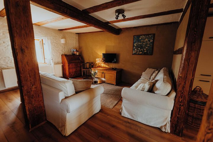 Room 43 of 85