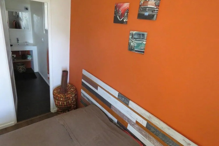 Room 9 of 15