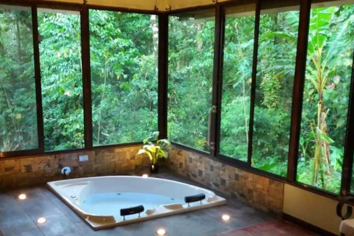 Tropical Suites & Villas