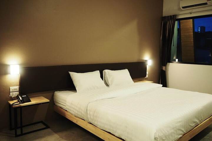 Room 10 of 47