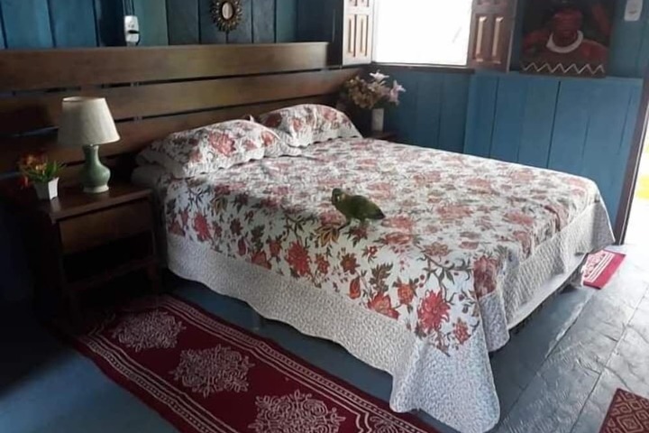 Room 6 of 25