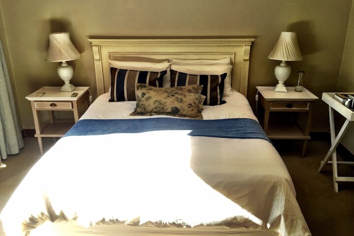 Room 2 of 44