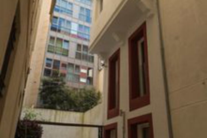 Hotel Exterior 7 of 50