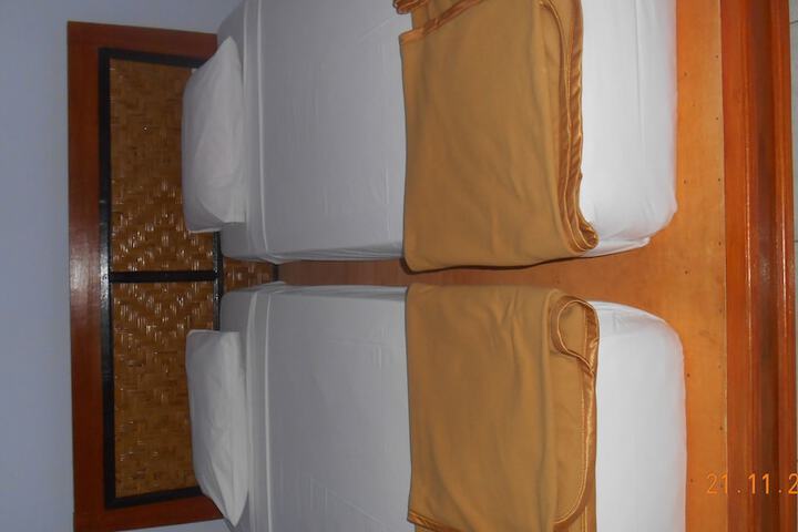 Room 5 of 69