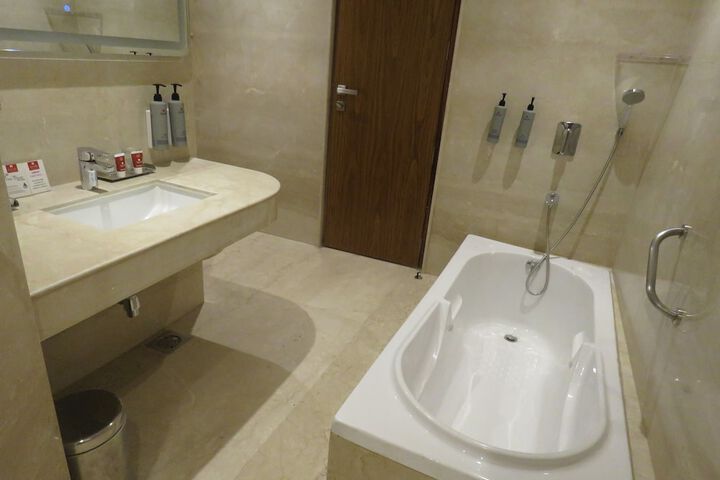 Room 18 of 49