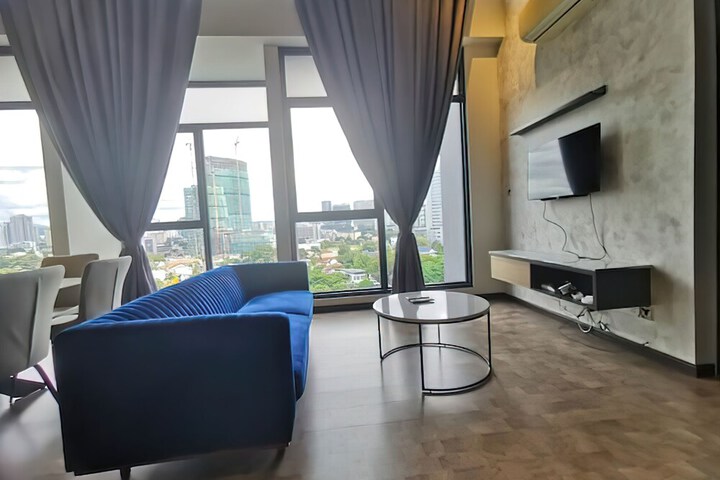 Room 80 of 109