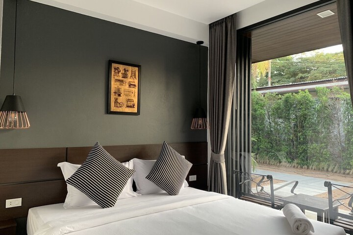 Room 15 of 33