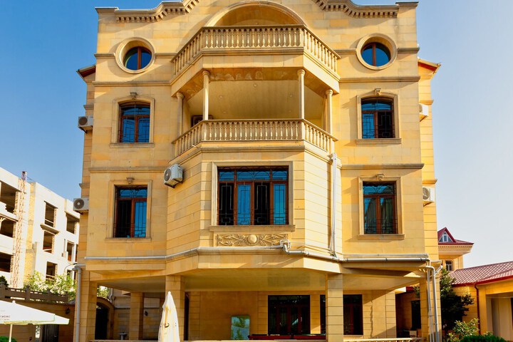 Star Hotel