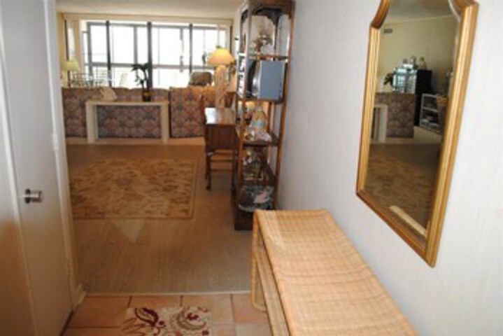 Room 10 of 36