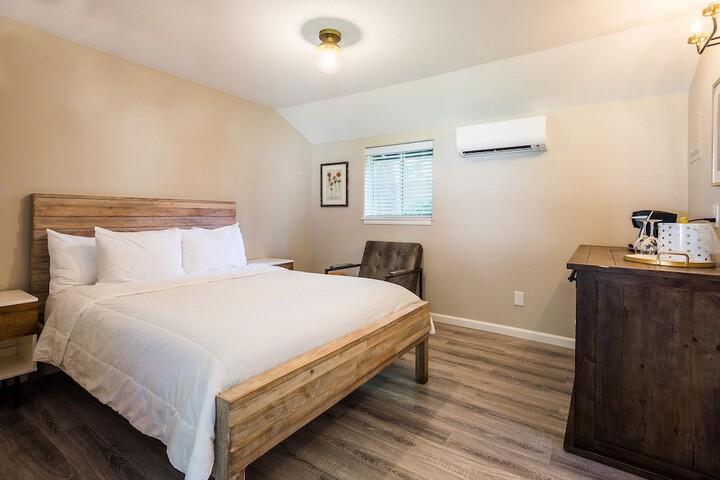 Room 2 of 41