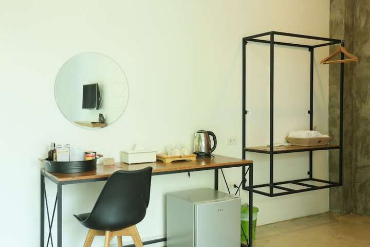 Room 28 of 105
