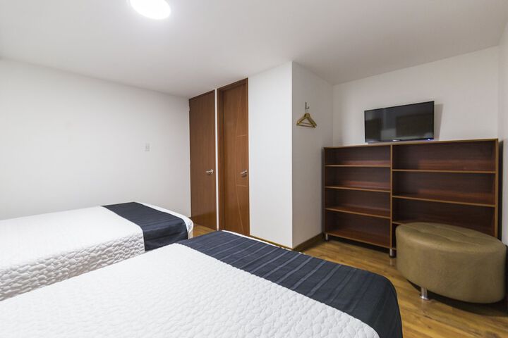 Room 18 of 116