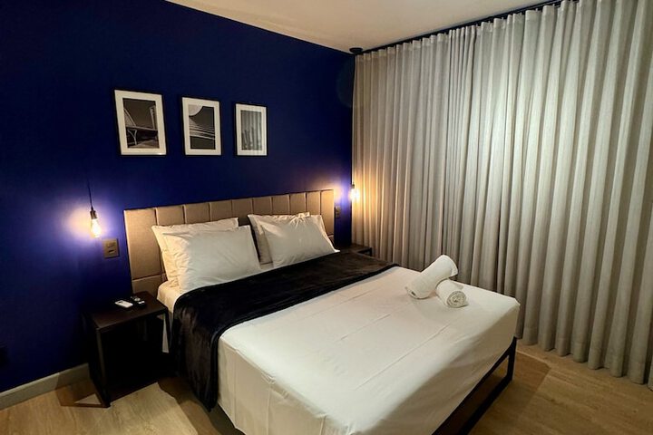 Room 15 of 93
