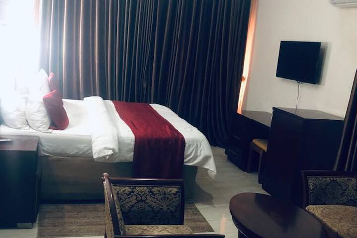 Room 16 of 29