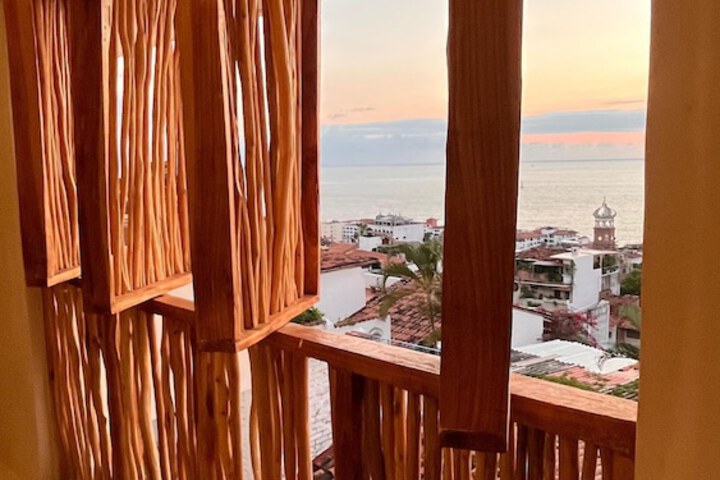 Exterior of Hotel Boutique Alcalá Vallarta