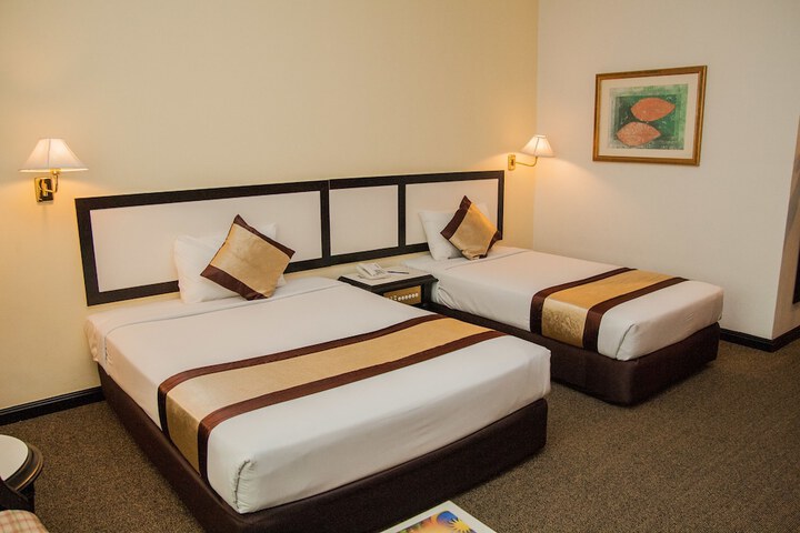 Room 5 of 43