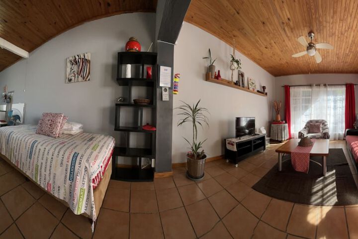Room 8 of 66