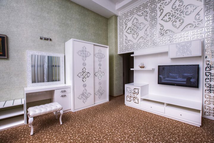 Room 10 of 47