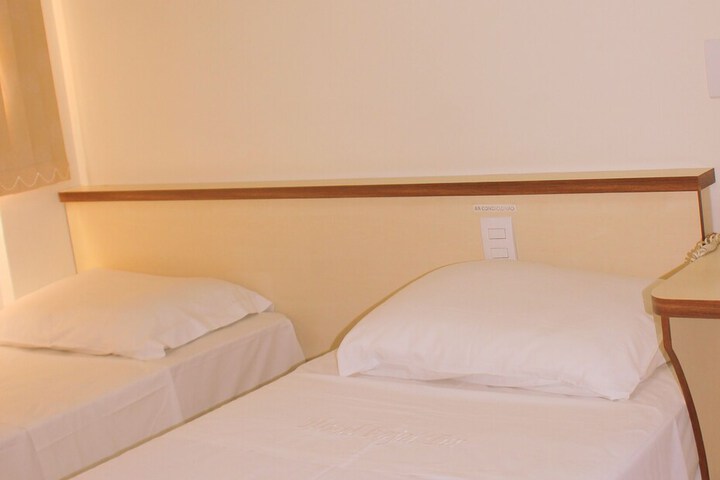 Room 25 of 44
