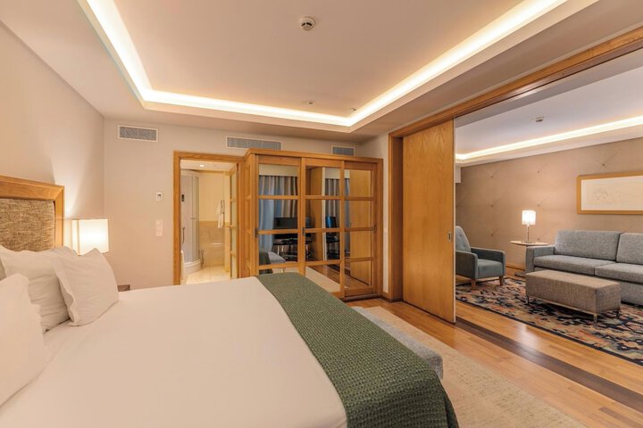 Room 14 of 47