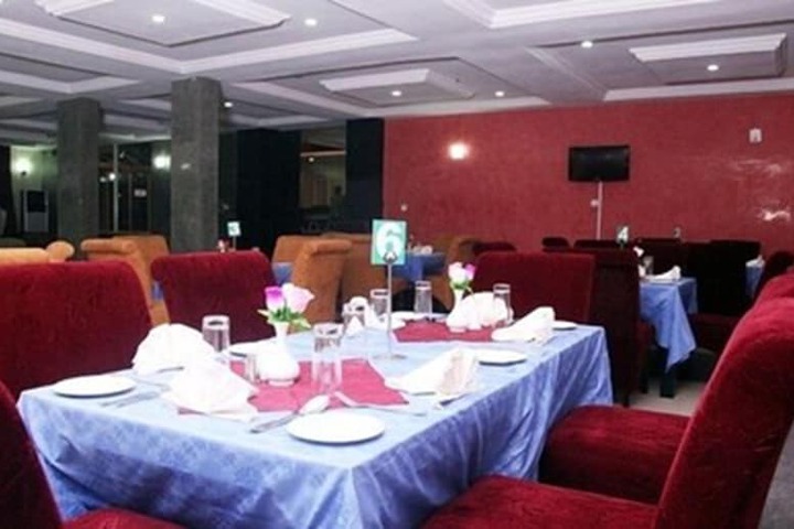 Ballroom/Hall 29 of 35