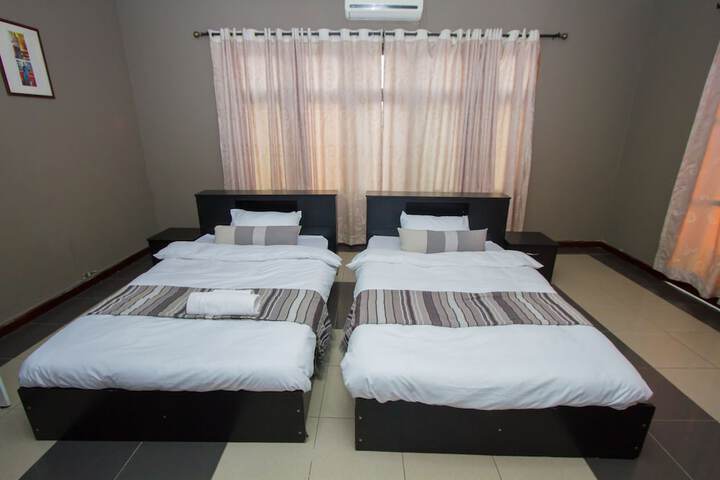 Room 6 of 27