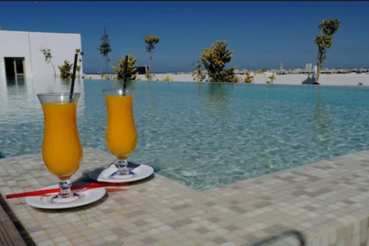 Hotel with Pool