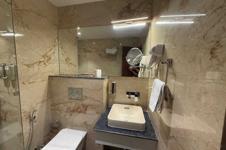 Room 19 of 27
