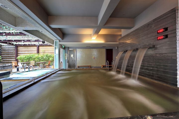 Spa 52 of 108