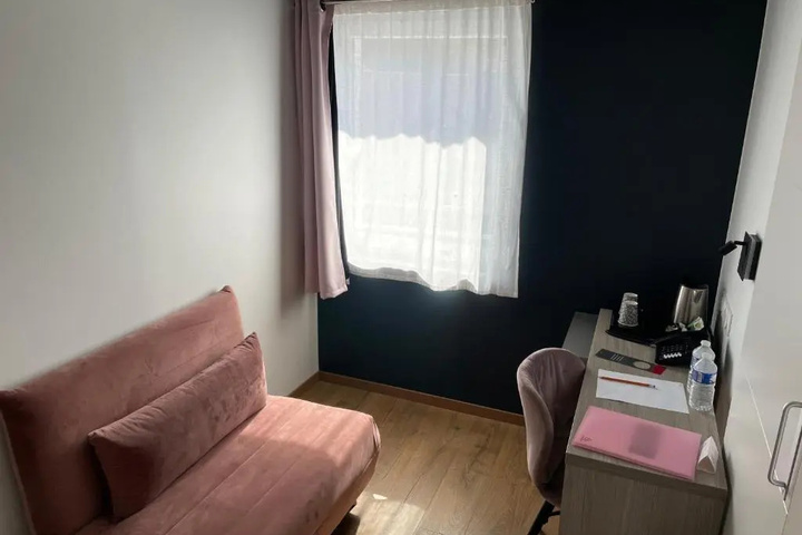 Room 2 of 21