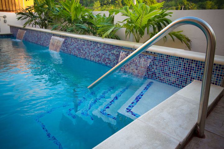 Pool 33 of 42