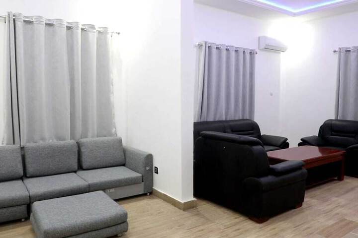 Room 7 of 19