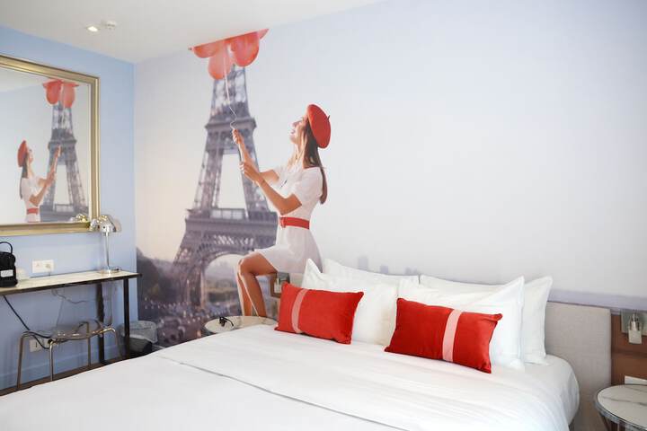 Room 14 of 26