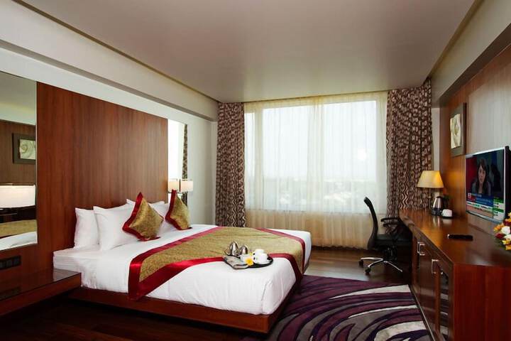 Room 7 of 42