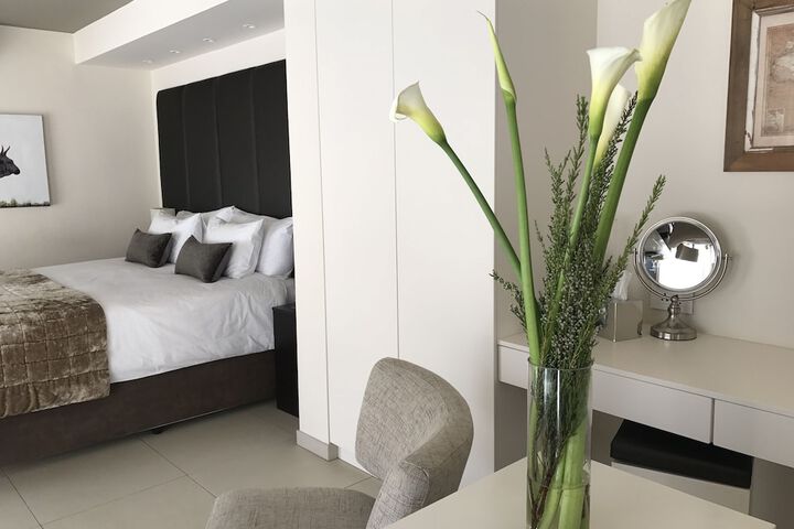 Room 2 of 69